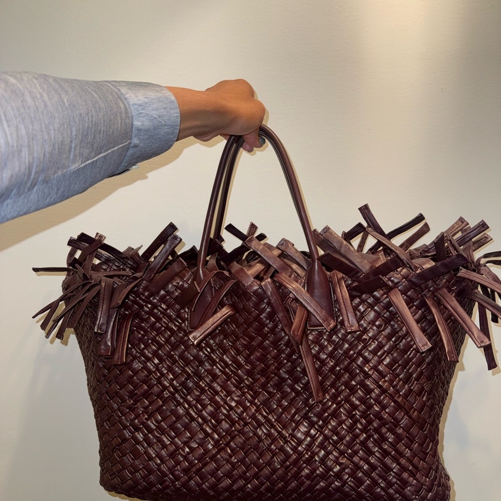 2025 Bottega Veneta Barolo Intrecciato Large Tote - NY Residence Exclusive